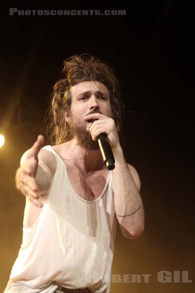 EDWARD SHARPE AND THE MAGNETIC ZEROS - 2013-07-08 - PARIS - Le Trianon - 